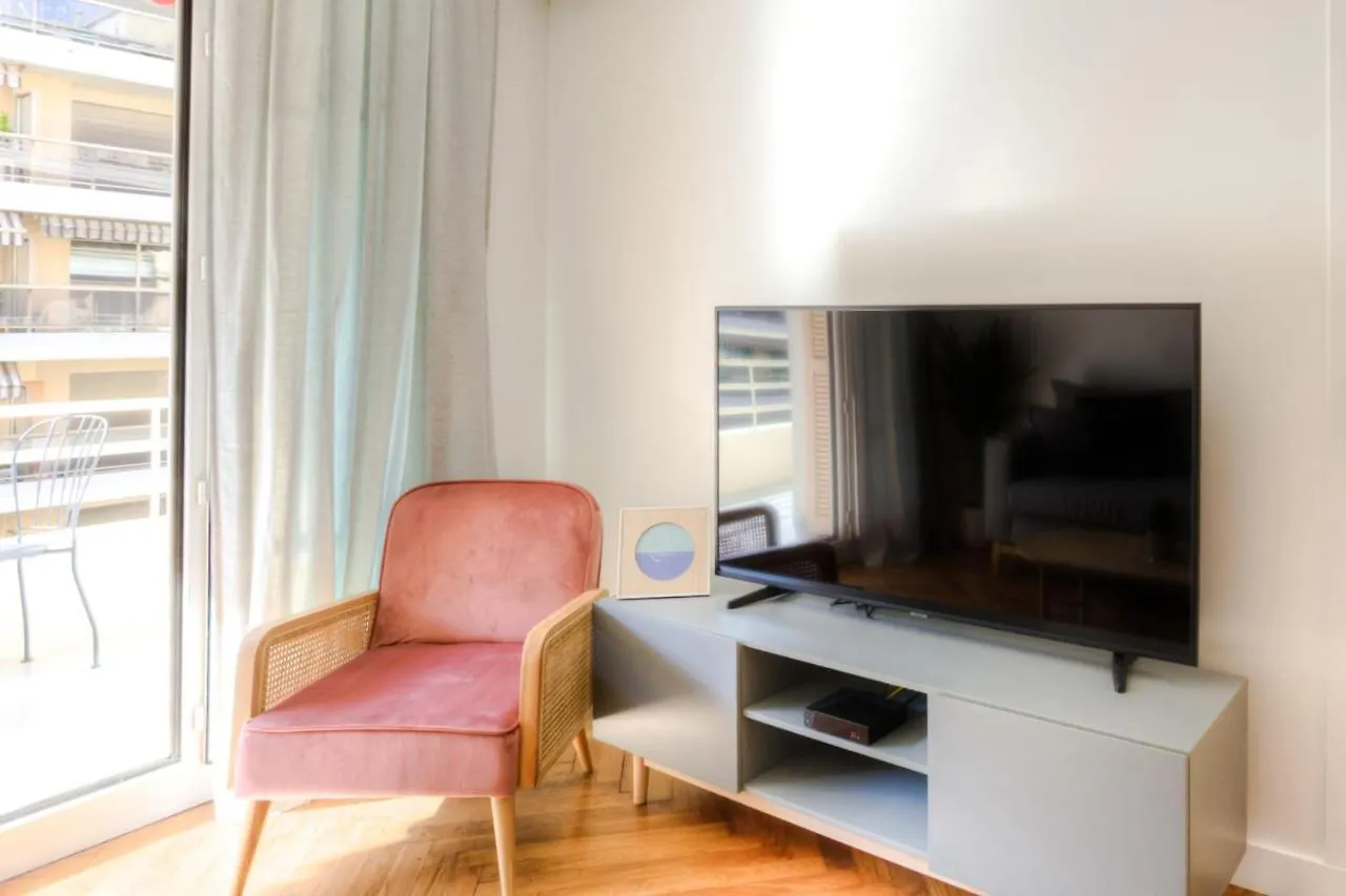 #29 Suite Gambetta Ac Sea View 2 Bedrooms 1Min Walk To Promenade & Sea contacts